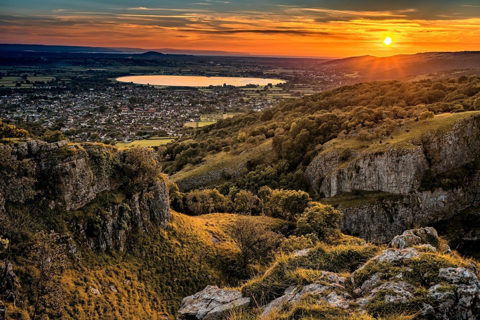 Driving Through Cheddar Gorge: Tips for Visitors and Locals